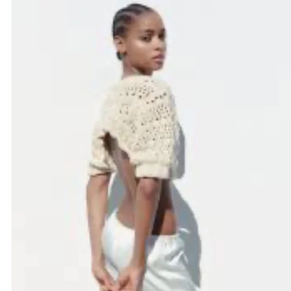 Open back knit sweater - Picture 2 of 4